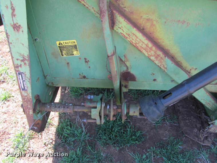 image for item DT9645 John Deere 653 row crop head