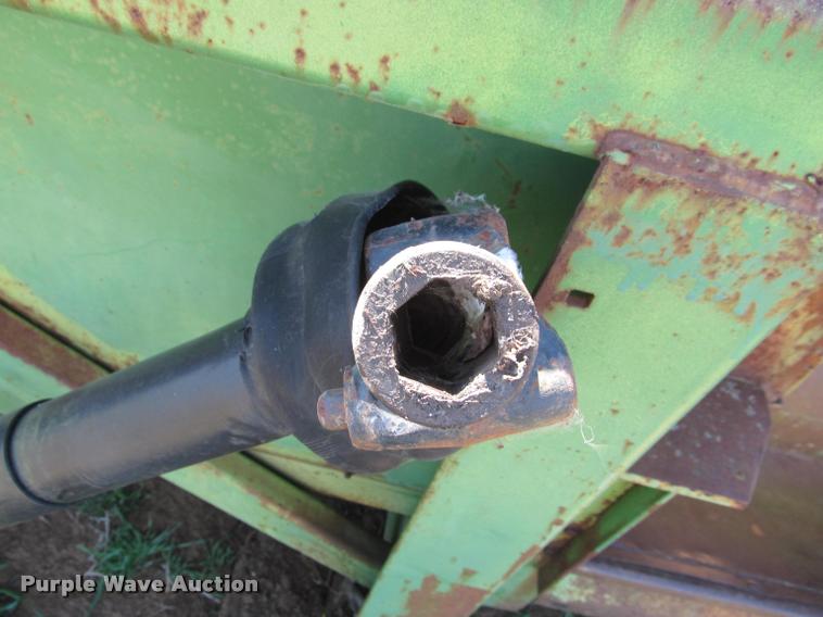 image for item DT9645 John Deere 653 row crop head