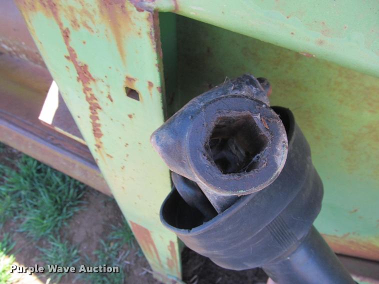 image for item DT9645 John Deere 653 row crop head