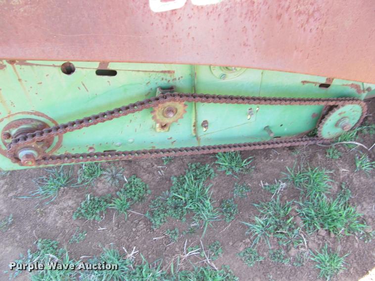 image for item DT9645 John Deere 653 row crop head