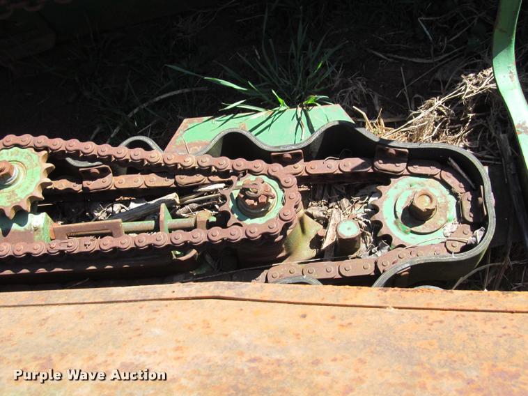 image for item DT9645 John Deere 653 row crop head