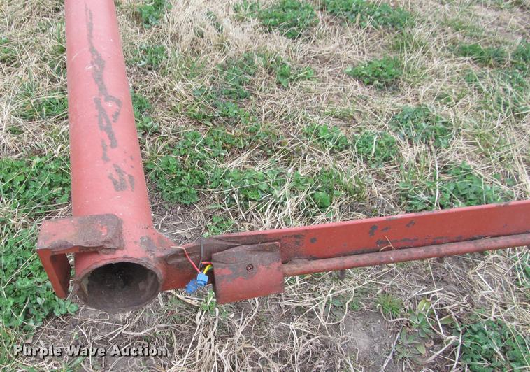 image for item DT9655 Donahue implement trailer