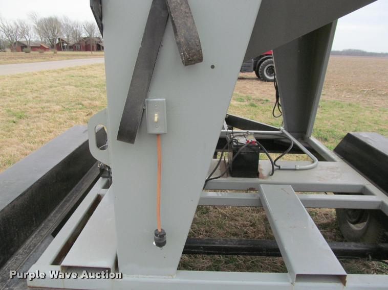 image for item DT9656 2004 CrustBuster 160ST seed tender