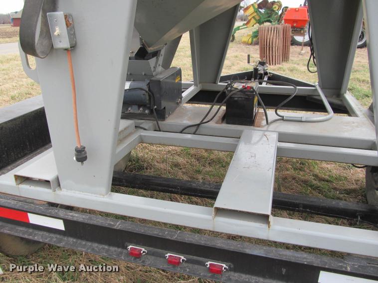 image for item DT9656 2004 CrustBuster 160ST seed tender