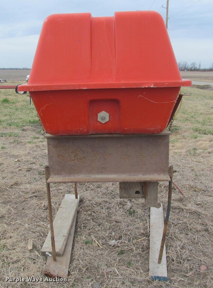image for item DT9658 Smithco fertilizer tank