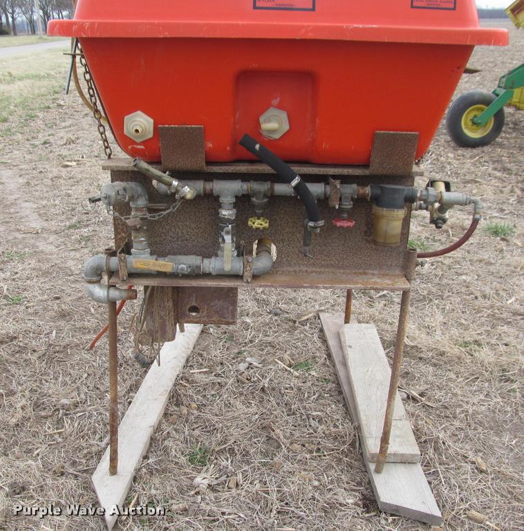 image for item DT9658 Smithco fertilizer tank