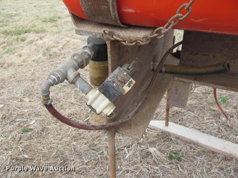 image for item DT9658 Smithco fertilizer tank