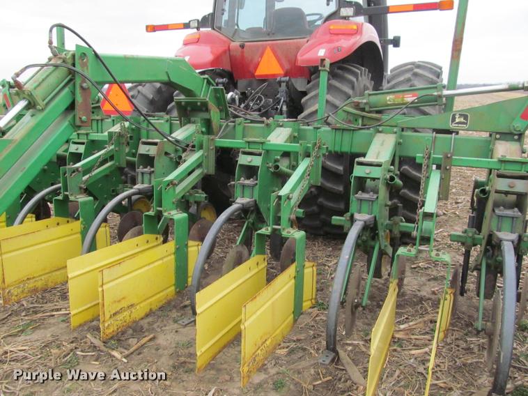 image for item DT9659 John Deere 855 cultivator