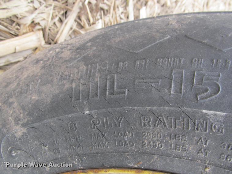 image for item DT9659 John Deere 855 cultivator