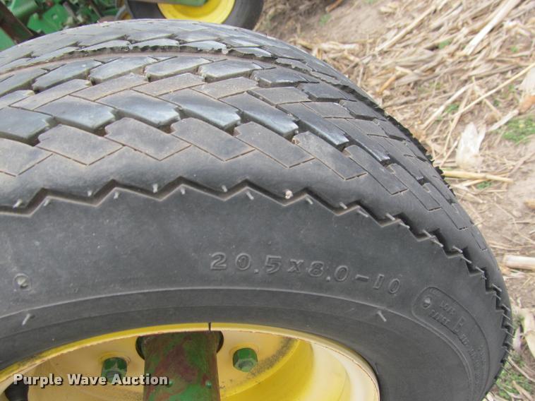 image for item DT9659 John Deere 855 cultivator