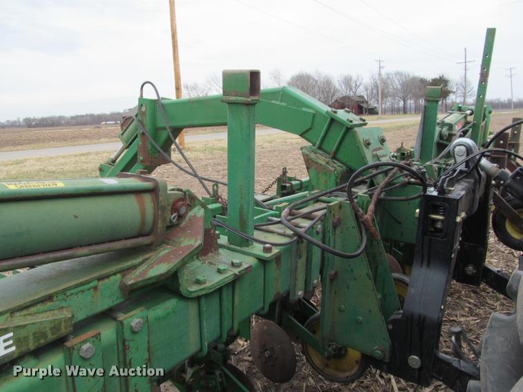 image for item DT9659 John Deere 855 cultivator
