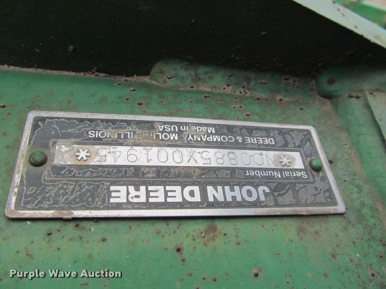 image for item DT9659 John Deere 855 cultivator