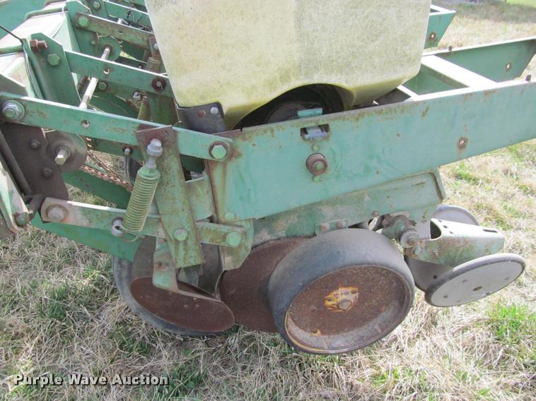 image for item DT9676 John Deere 7000 planter