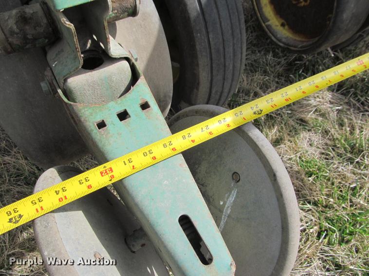 image for item DT9676 John Deere 7000 planter