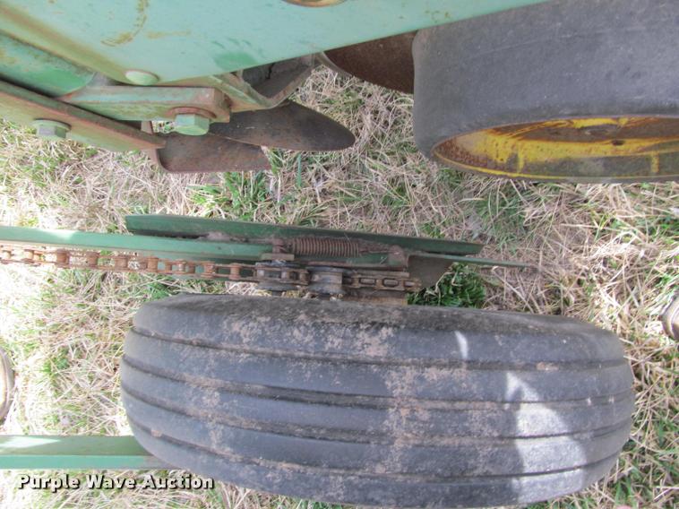 image for item DT9676 John Deere 7000 planter