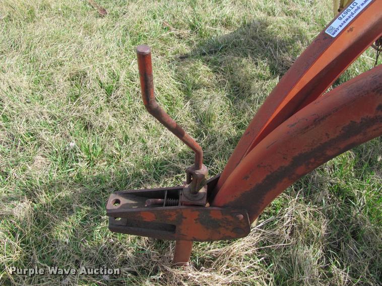 image for item DT9678 New Holland 258 hay rake
