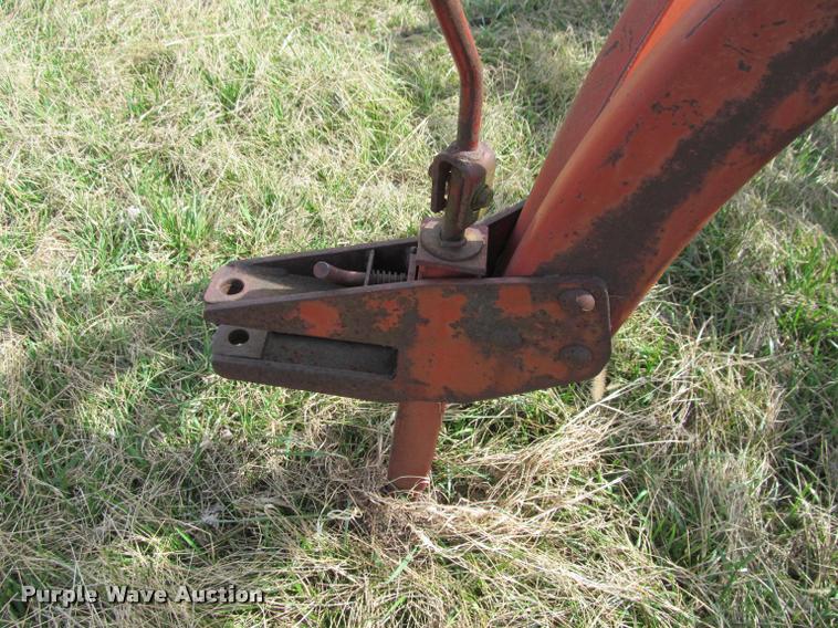image for item DT9678 New Holland 258 hay rake