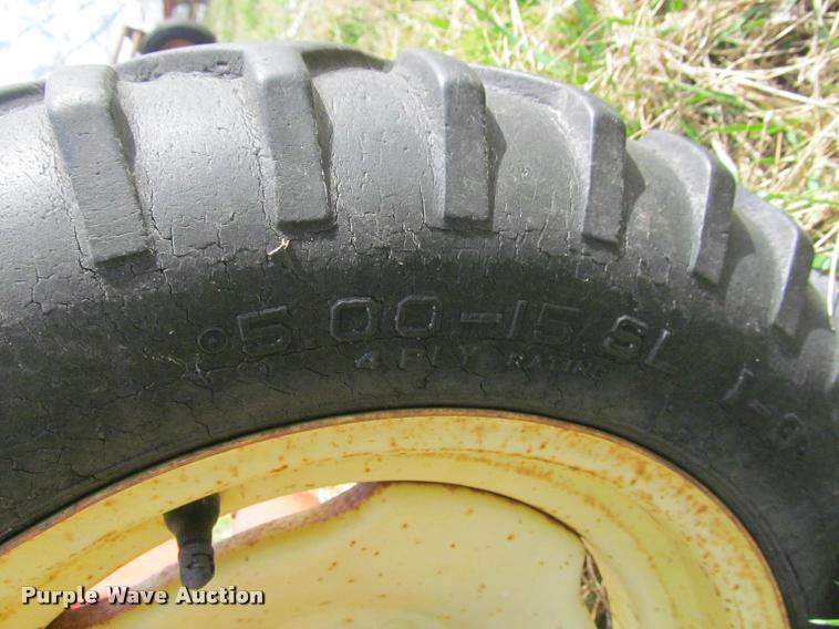 image for item DT9678 New Holland 258 hay rake