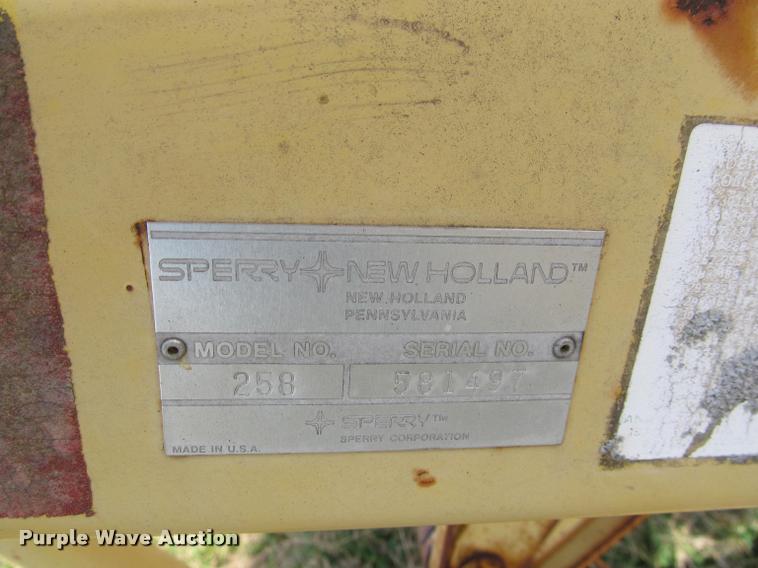 image for item DT9678 New Holland 258 hay rake