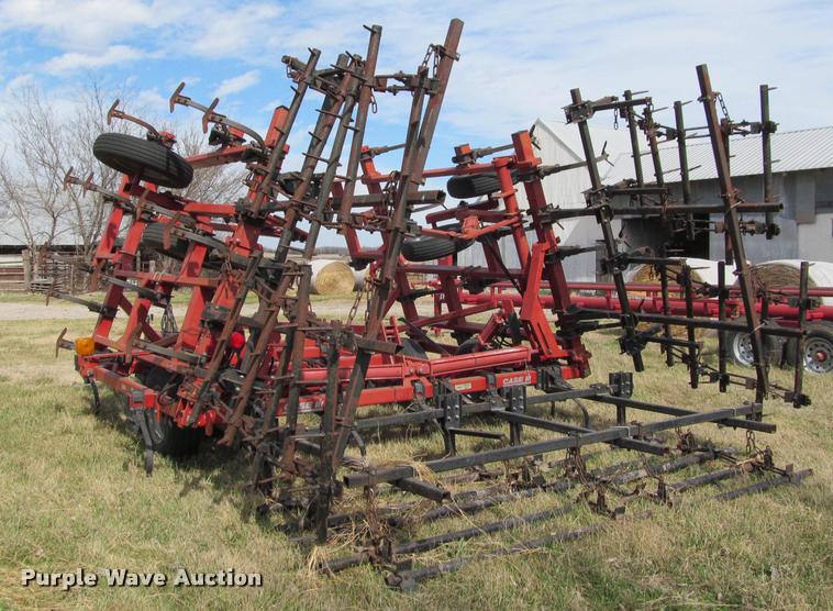 image for item DT9681 Case IH 4300 field cultivator