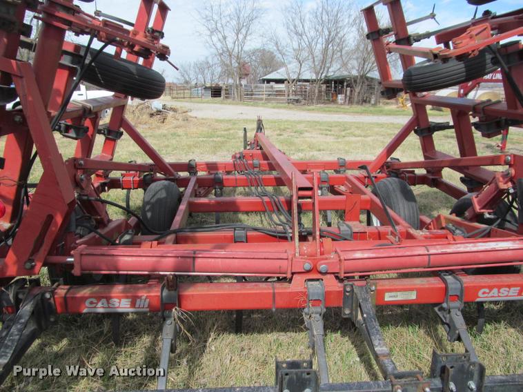 image for item DT9681 Case IH 4300 field cultivator