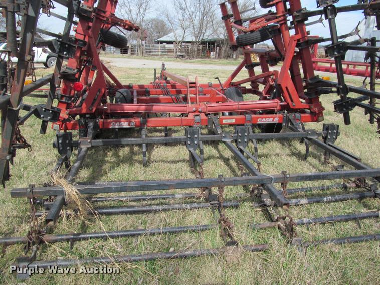 image for item DT9681 Case IH 4300 field cultivator