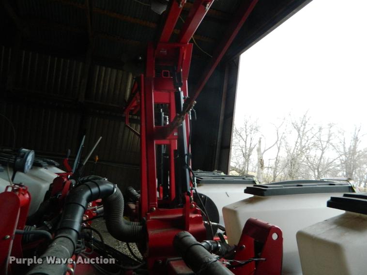 image for item K2701 2013 Massey-Ferguson White 8200 no-till planter