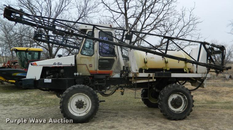 image for item K2702 1991 Wilmar self-propelled sprayer