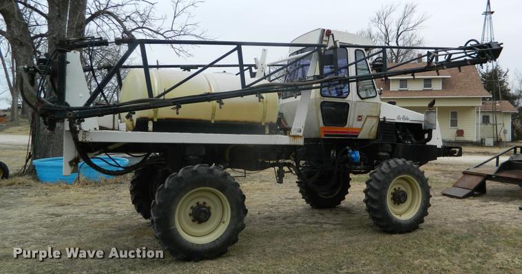 image for item K2702 1991 Wilmar self-propelled sprayer