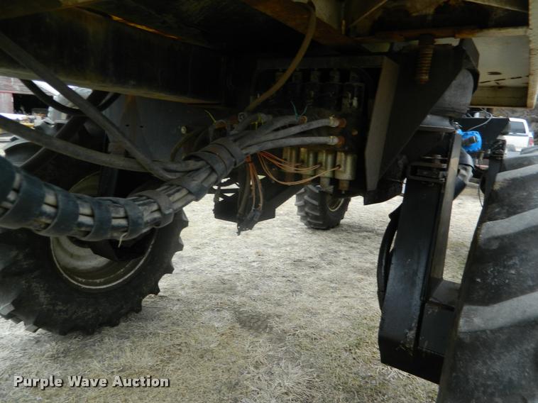 image for item K2702 1991 Wilmar self-propelled sprayer