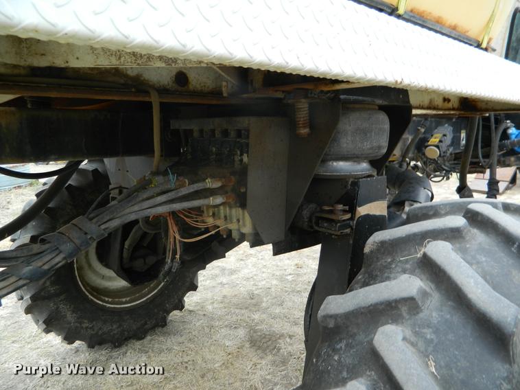 image for item K2702 1991 Wilmar self-propelled sprayer