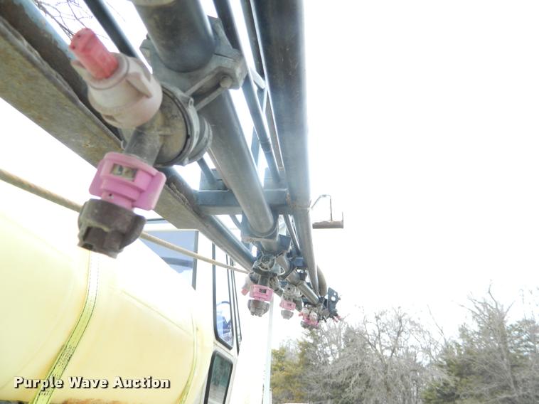 image for item K2702 1991 Wilmar self-propelled sprayer