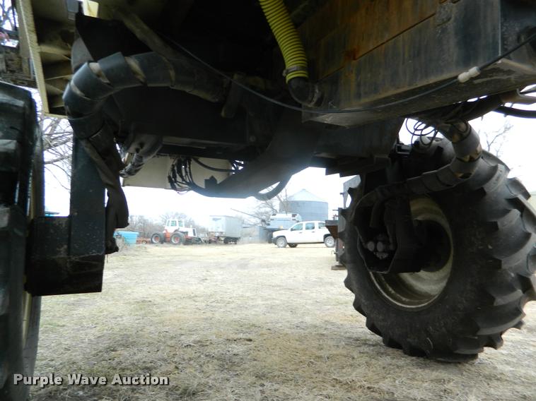 image for item K2702 1991 Wilmar self-propelled sprayer