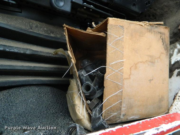 image for item K2702 1991 Wilmar self-propelled sprayer