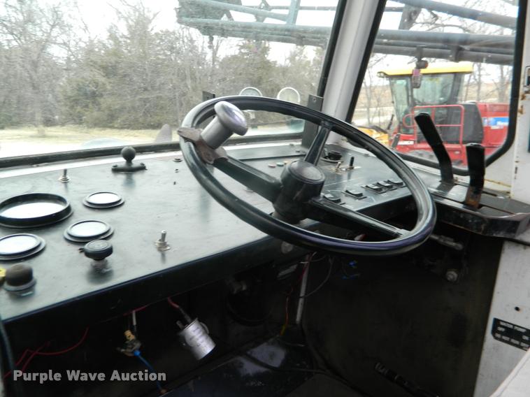 image for item K2702 1991 Wilmar self-propelled sprayer