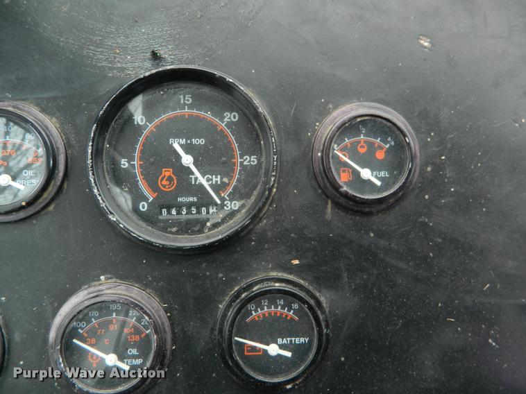 image for item K2702 1991 Wilmar self-propelled sprayer