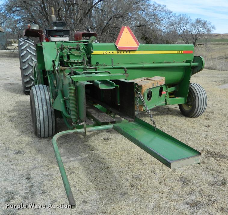 image for item K2717 John Deere 346 small square baler