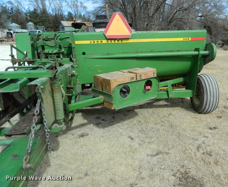 image for item K2717 John Deere 346 small square baler