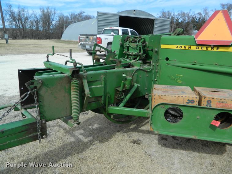 image for item K2717 John Deere 346 small square baler