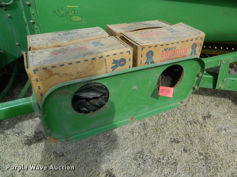 image for item K2717 John Deere 346 small square baler