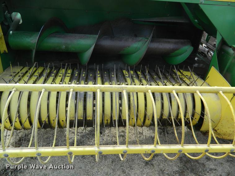 image for item K2717 John Deere 346 small square baler