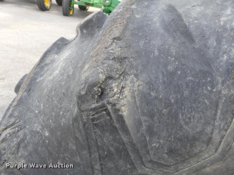 image for item K3326 2001 John Deere 6410 tractor