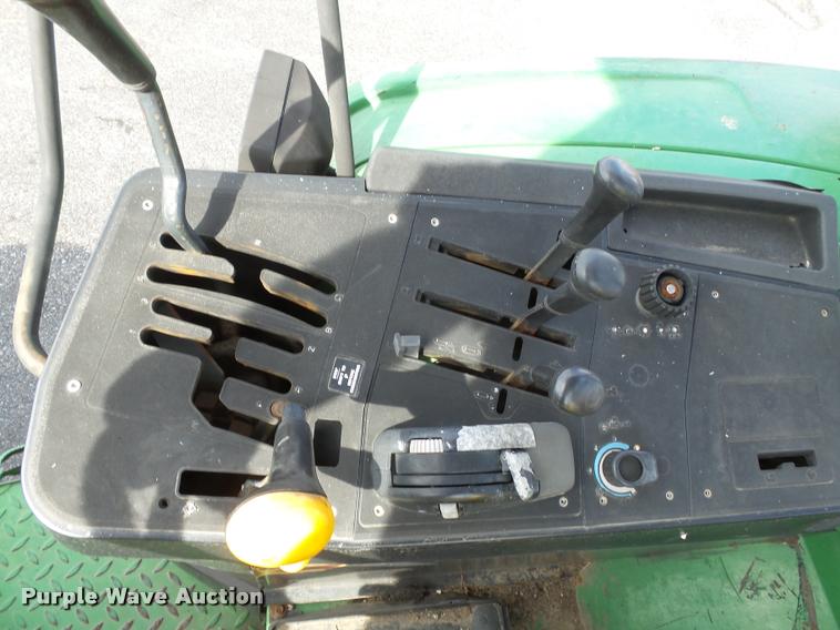 image for item K3326 2001 John Deere 6410 tractor