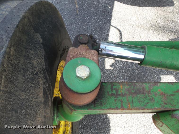 image for item K3327 2003 John Deere 6420 tractor