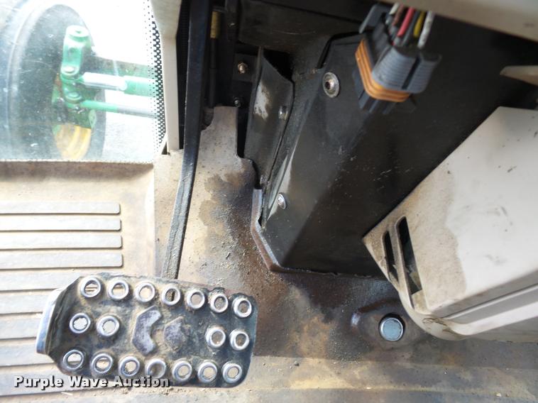 image for item K3327 2003 John Deere 6420 tractor