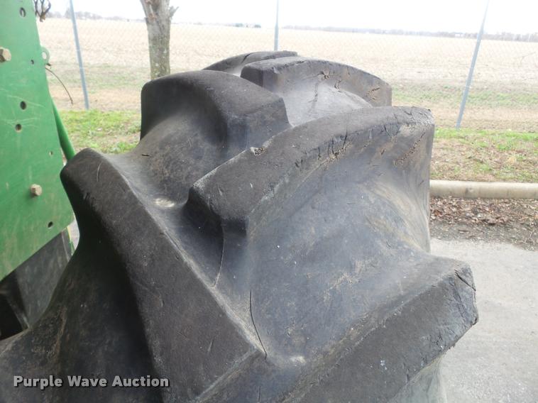 image for item K3328 2001 John Deere 6410 tractor