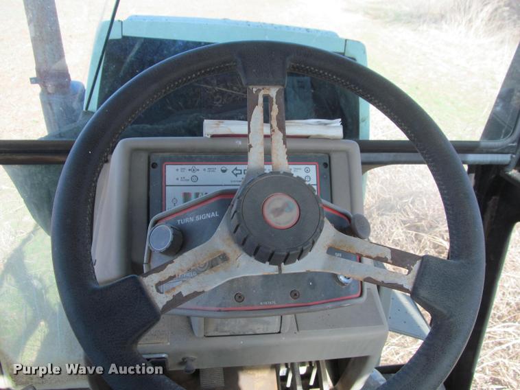 image for item K4981 1983 Case 2394 tractor