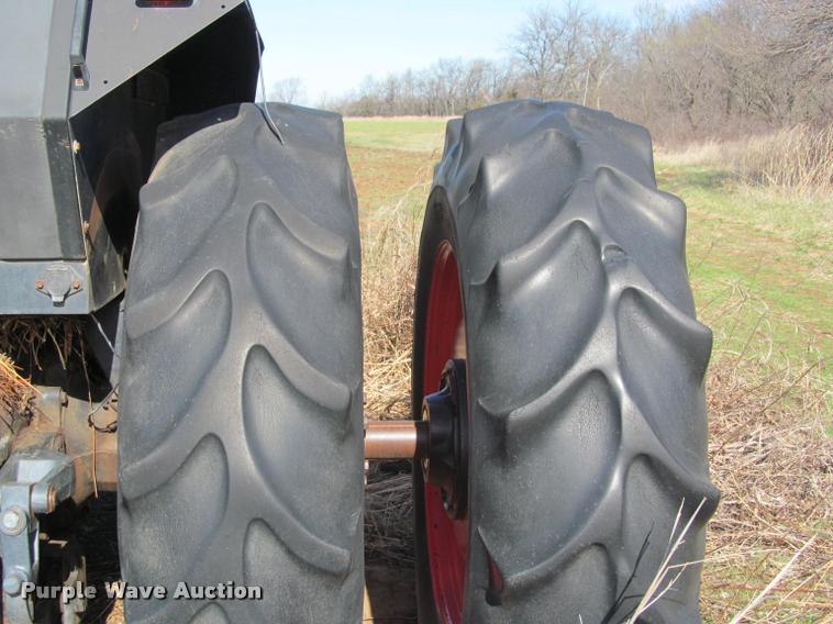 image for item K4981 1983 Case 2394 tractor