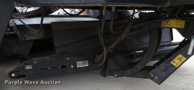 image for item L1626 2013 MacDon M205 self-propelled windrower