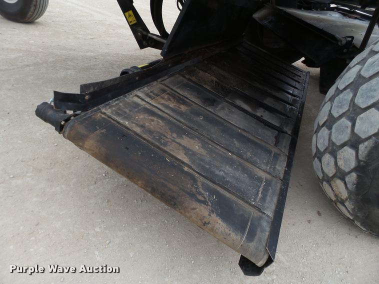 image for item L1626 2013 MacDon M205 self-propelled windrower